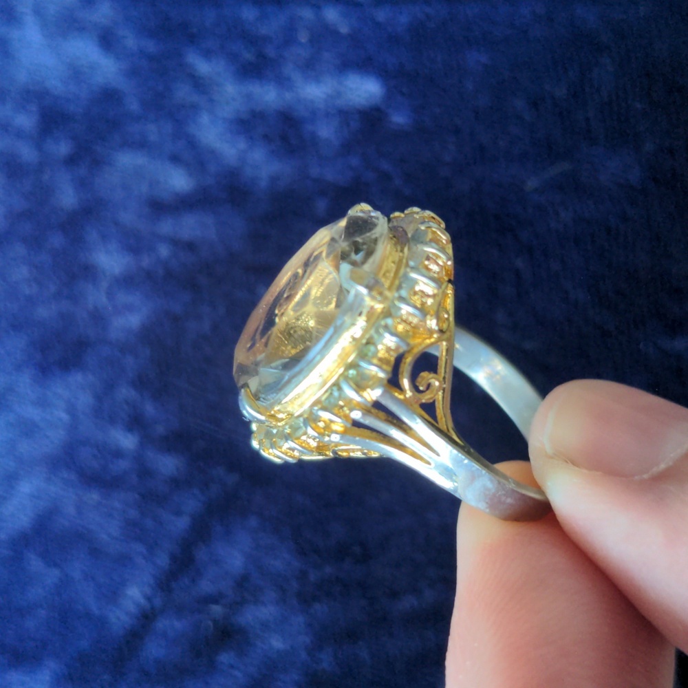 Vintage gold tone Medieval Victorian halo paved ring w citrine -like stone